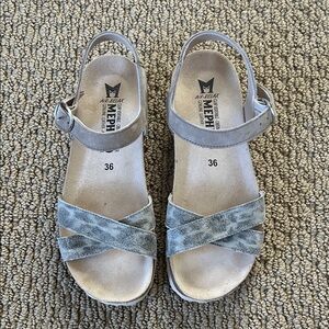 Mephisto Stella NWOT Light Gray Strappy Sandals (Never Worn)!